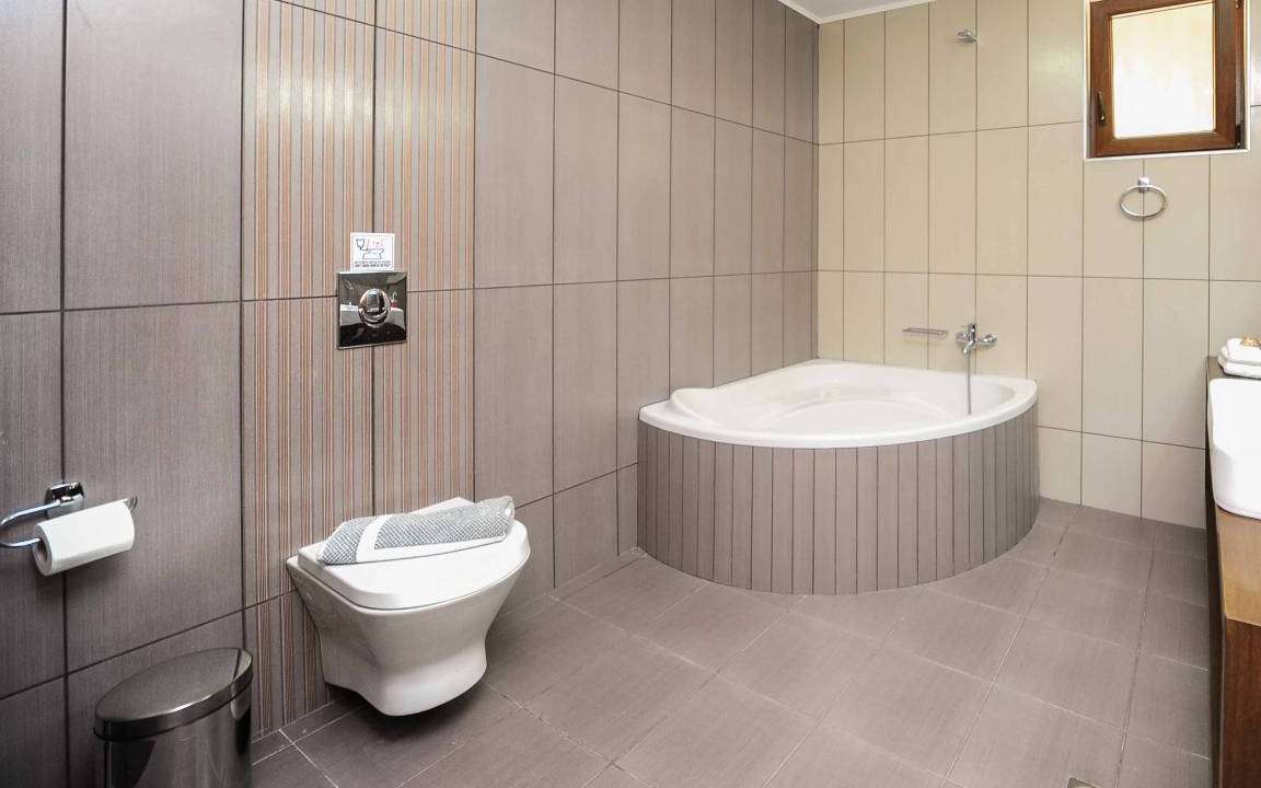 Photo of Bathroom in Pigianos Kampos
