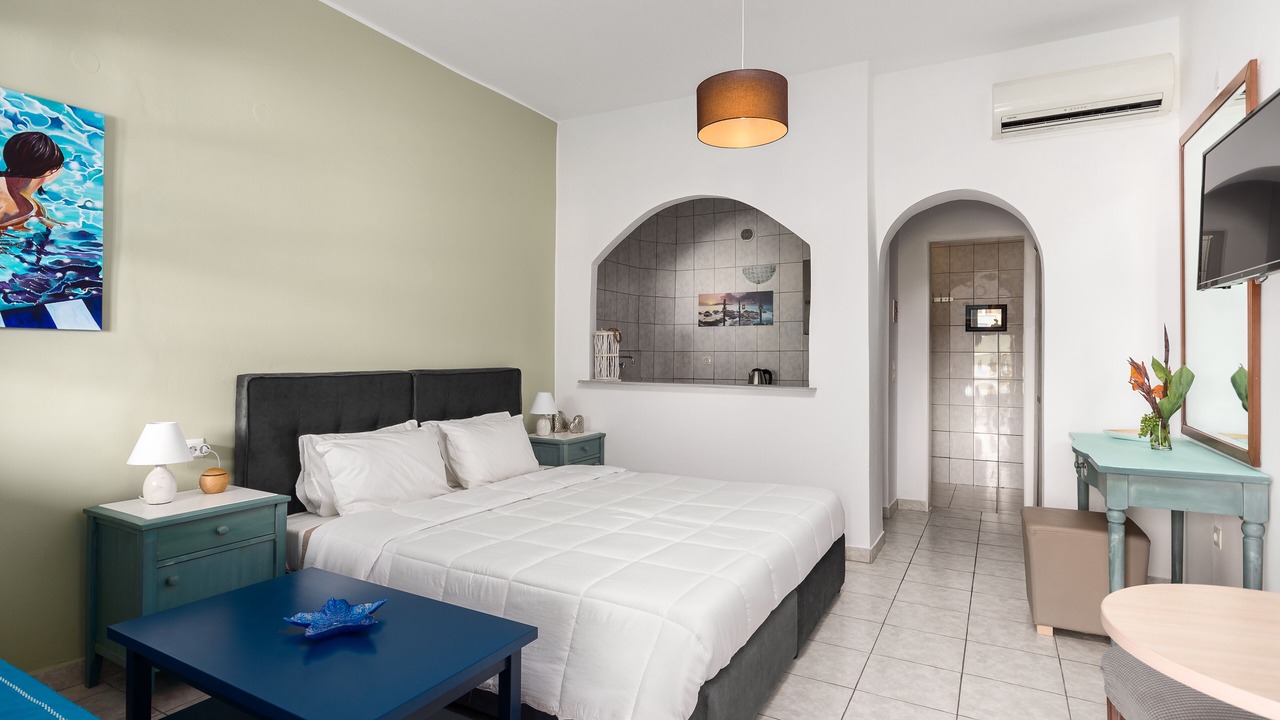Photo of Bedroom in Agios Stefanos Avliotes