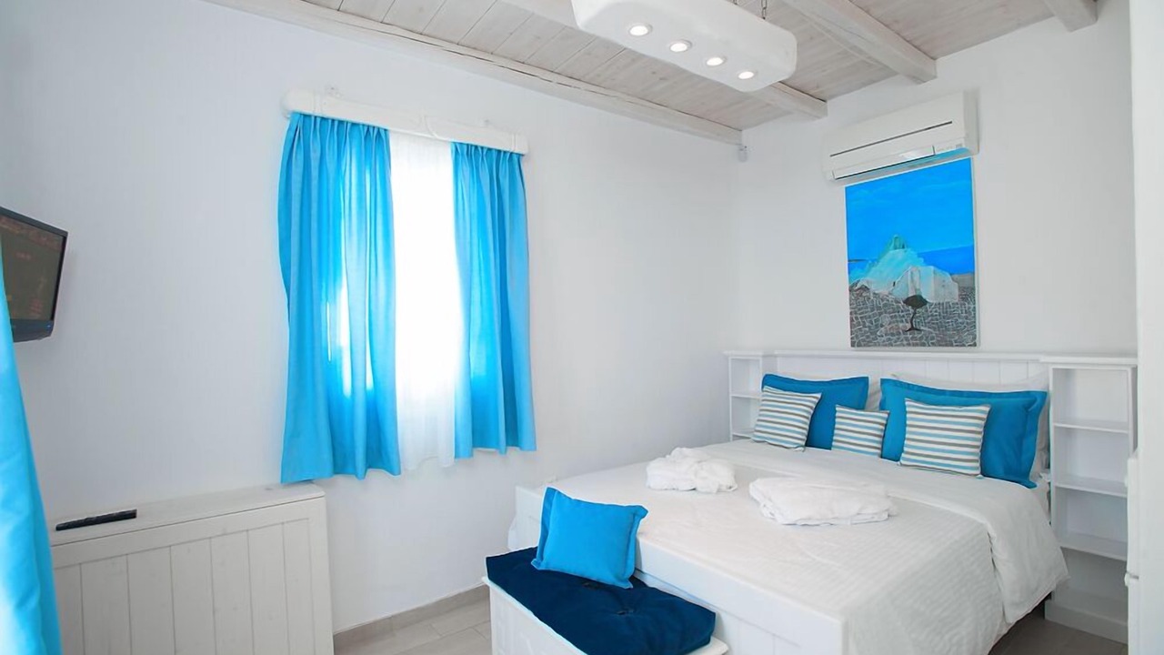 Photo of Bedroom in Ornos