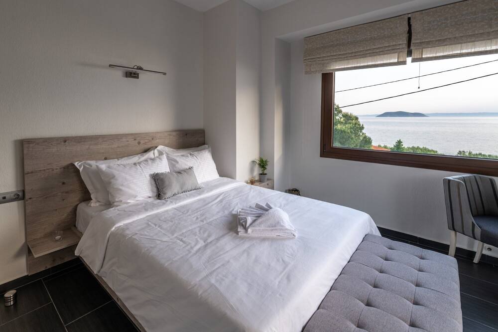 Photo of Bedroom in Paradhisos