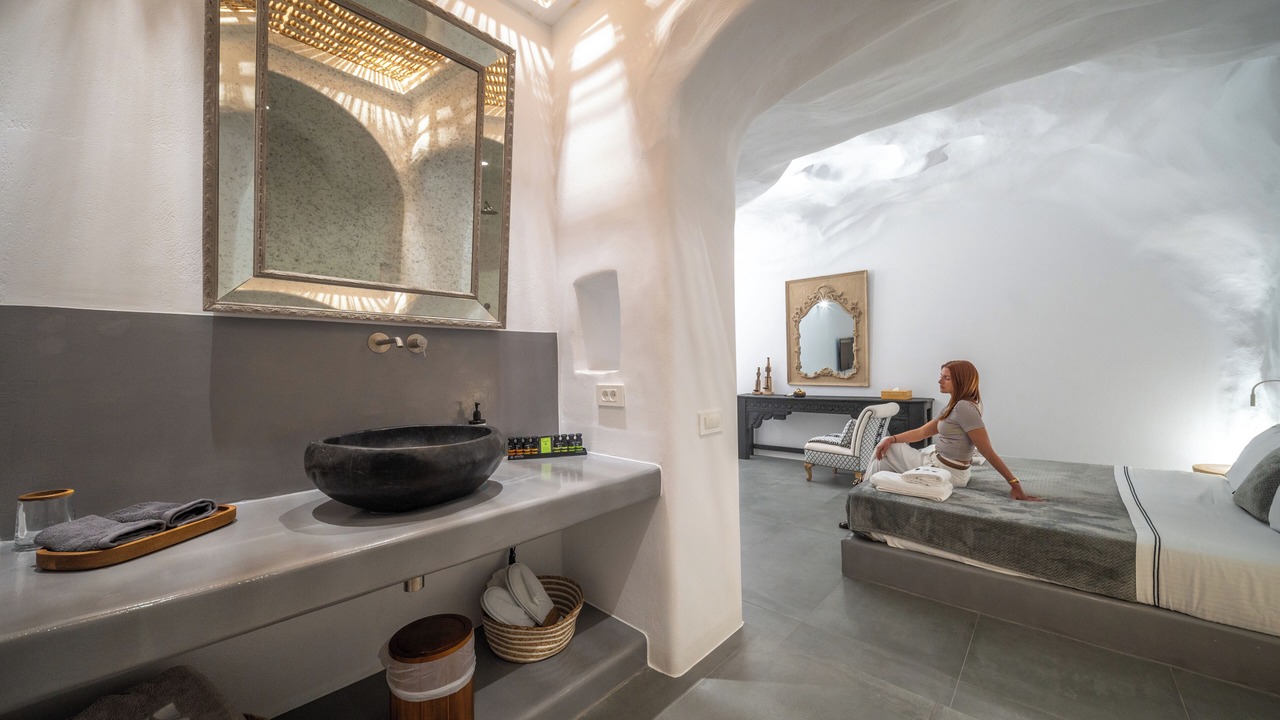 Photo of Bathroom in Fira