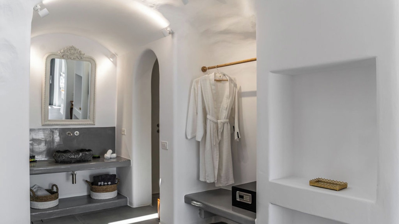 Photo of Bedroom in Fira
