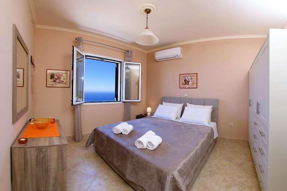 Photo of Bedroom in Vlachata