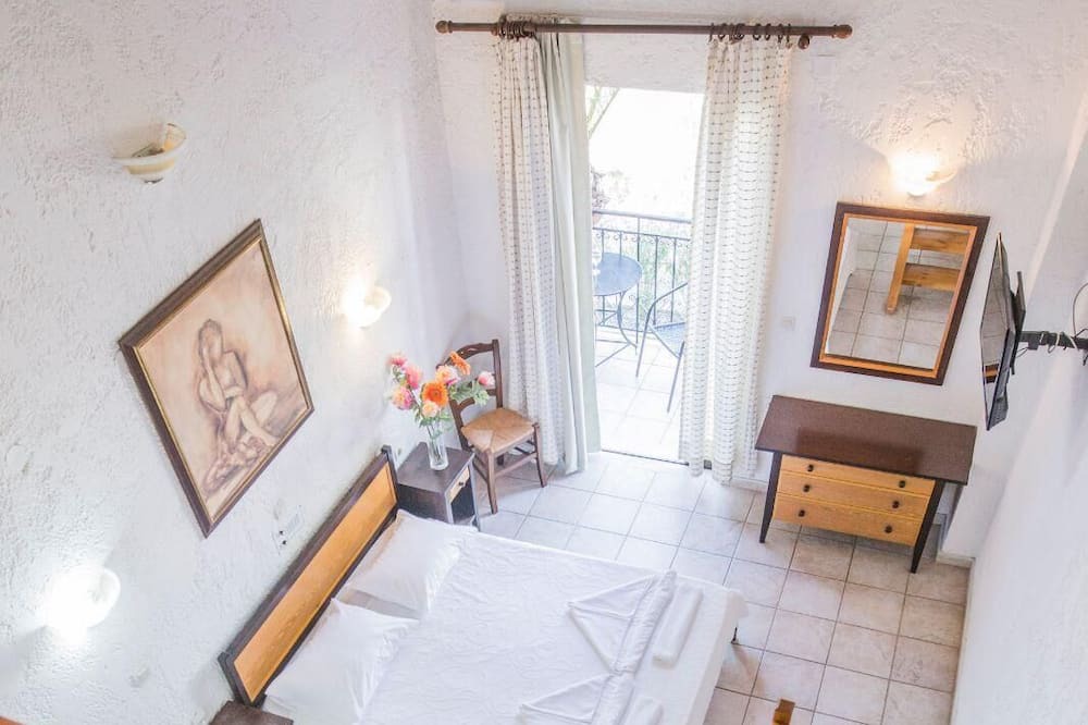 Photo of Bedroom in Platanes