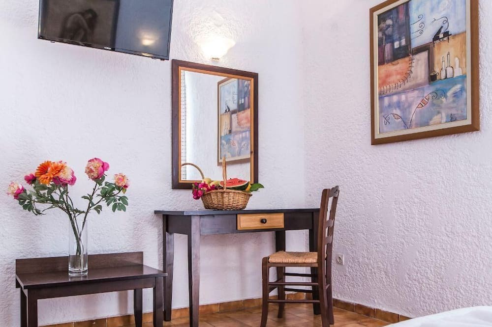 Photo of Bedroom in Platanes