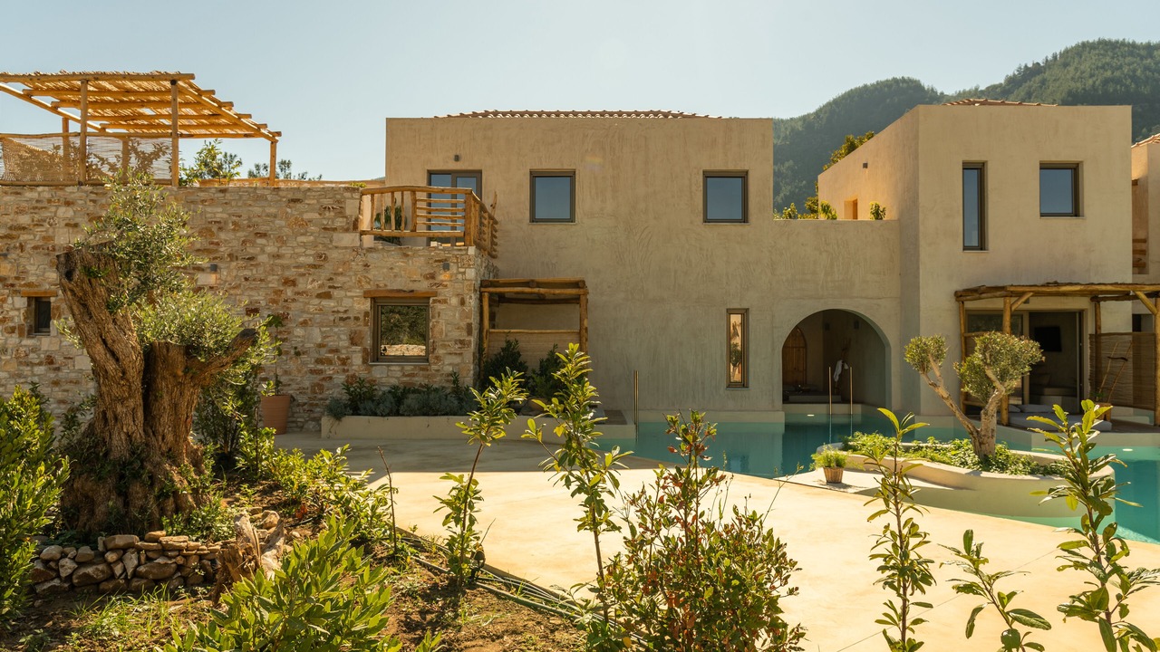 Photo of Outdoor in Chrisi Akti
