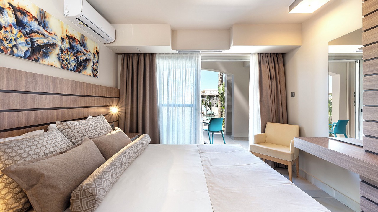 Photo of Bedroom in Marmari