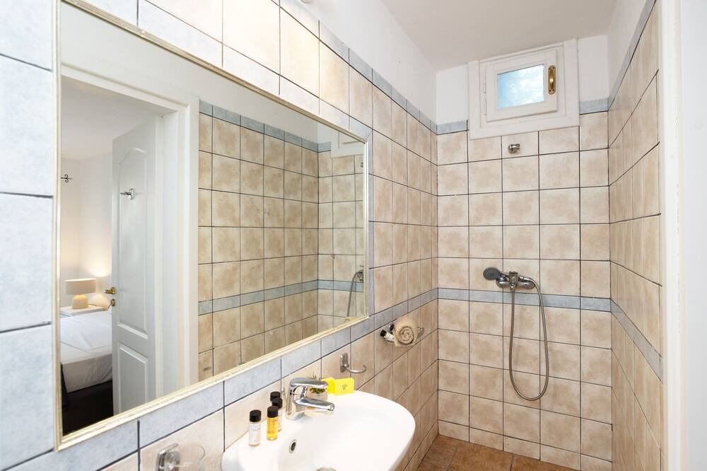 Photo of Bathroom in Kalafatis