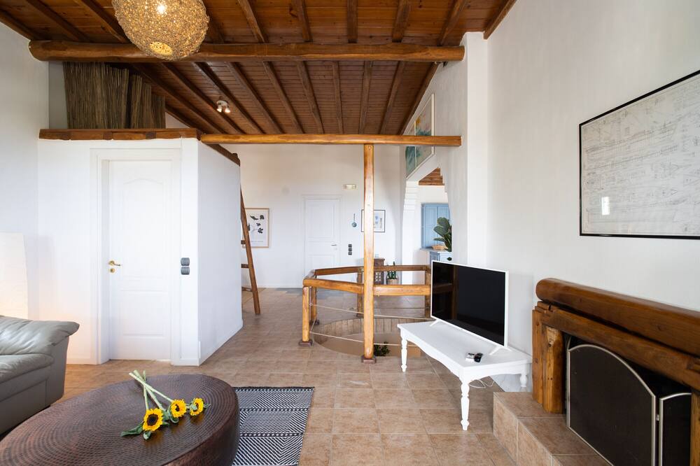 Photo of Livingroom in Kalafatis
