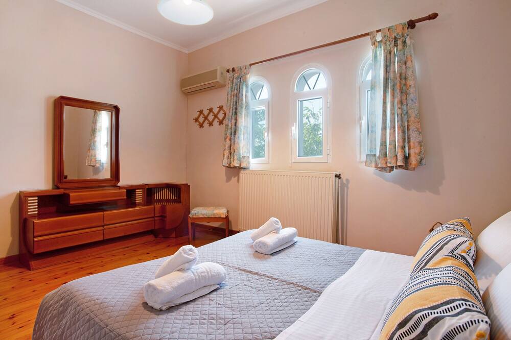 Photo of Bedroom in Elation