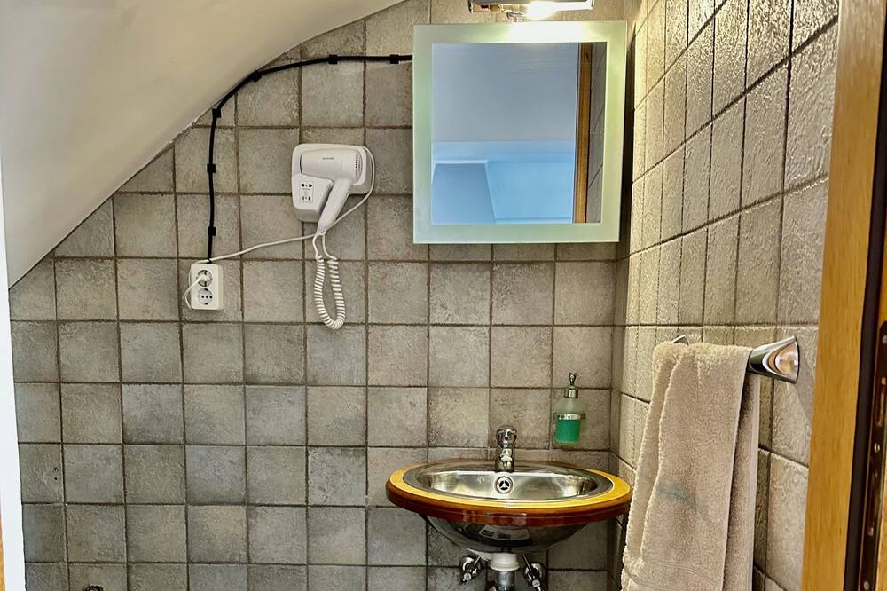 Photo of Bathroom in Koskinou