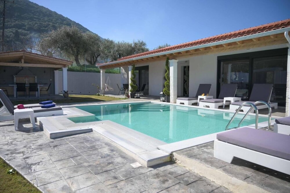 Photo of Outdoor in Messonghi
