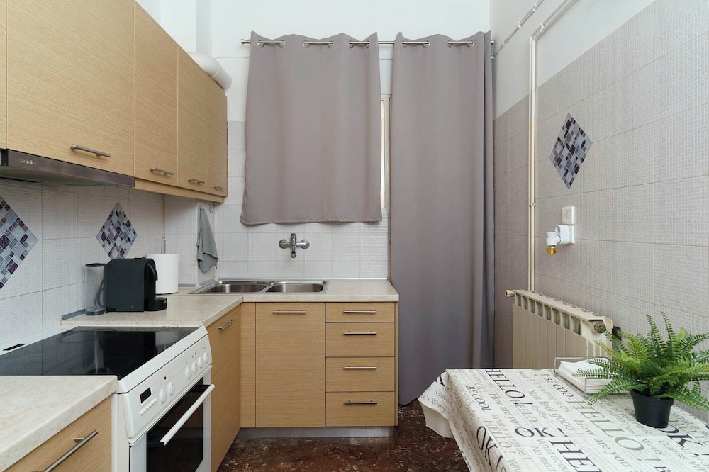 Photo of Kitchen in Aigaleo