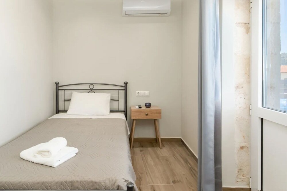 Photo of Bedroom in Embrosneros