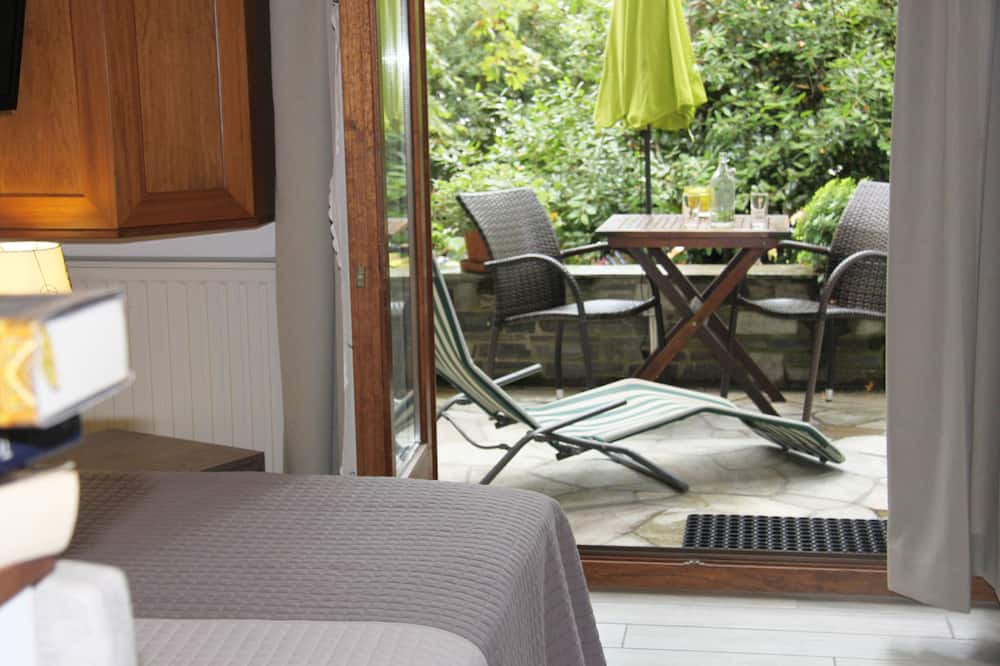 Photo of Bedroom in Kala Nera