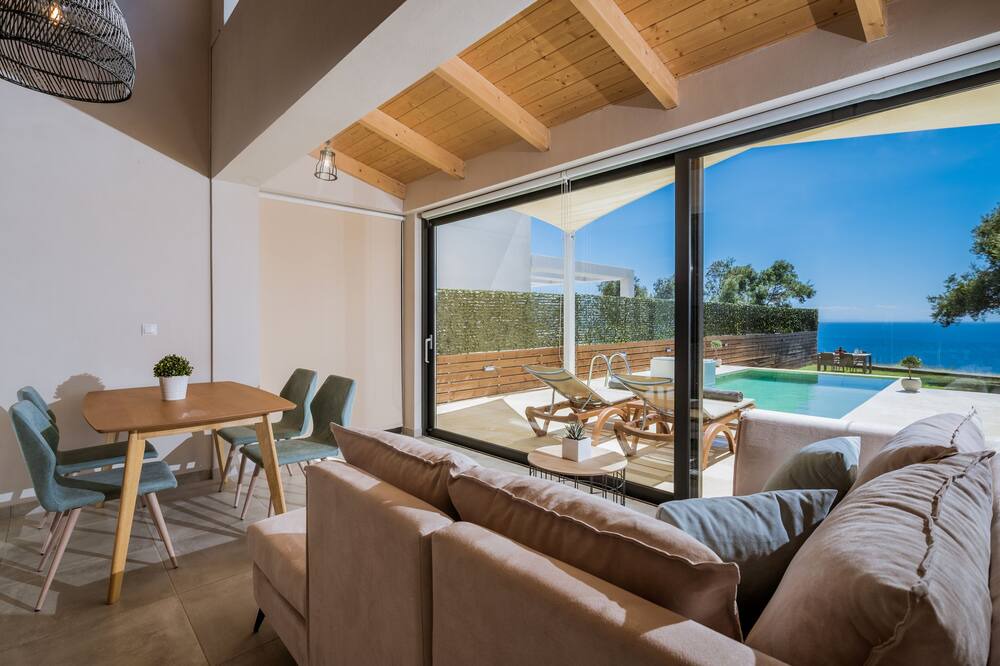 Photo of Livingroom in Akrotiri