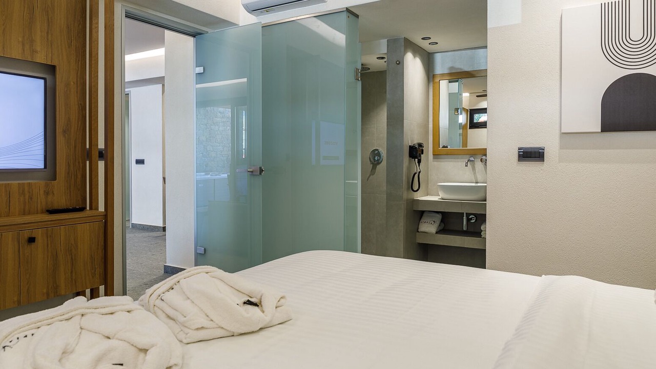 Photo of Bedroom in Platanes