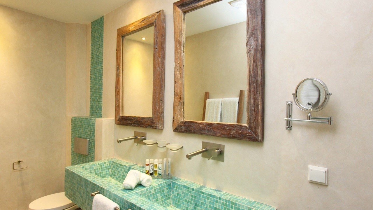 Photo of Bathroom in Fira