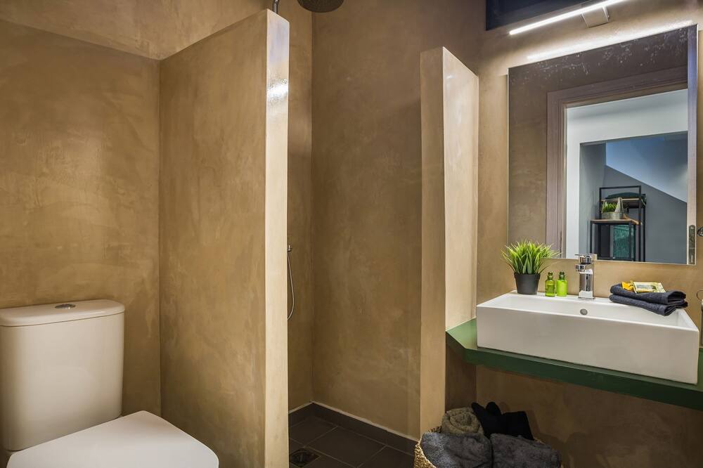 Photo of Bathroom in Lixouri