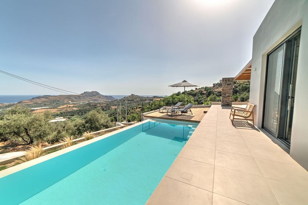 Photo of Outdoor in Mariou