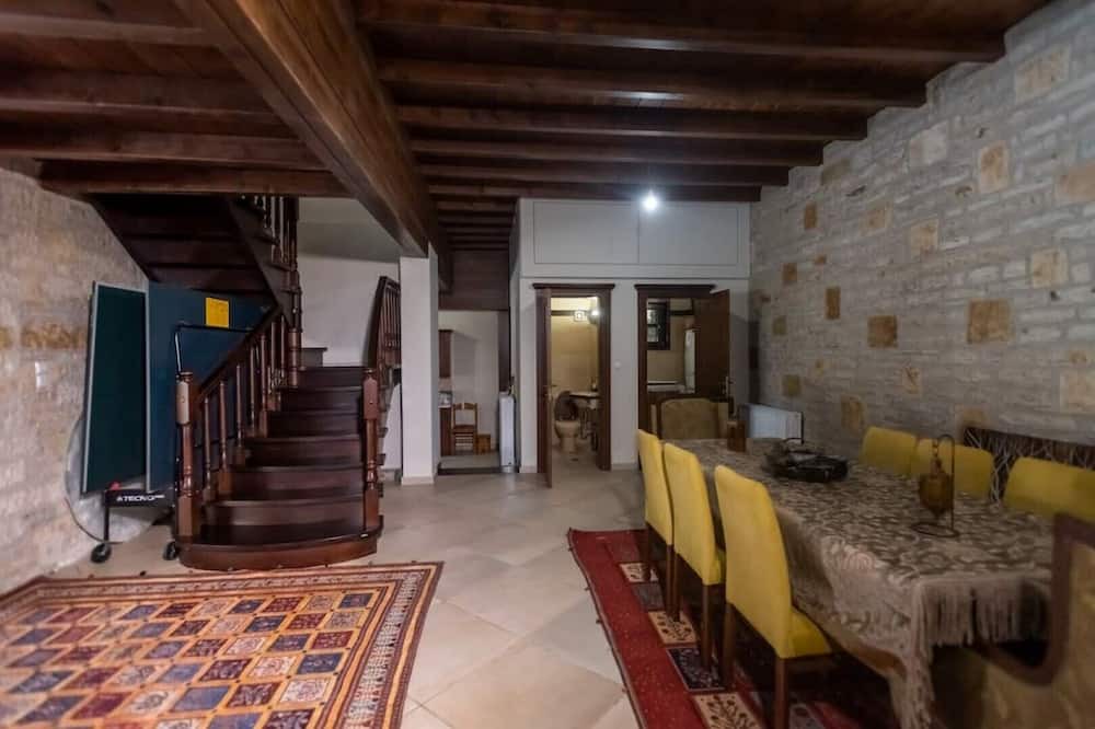 Photo of Livingroom in Karpenisi