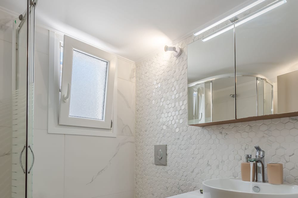 Photo of Bathroom in Apollonia