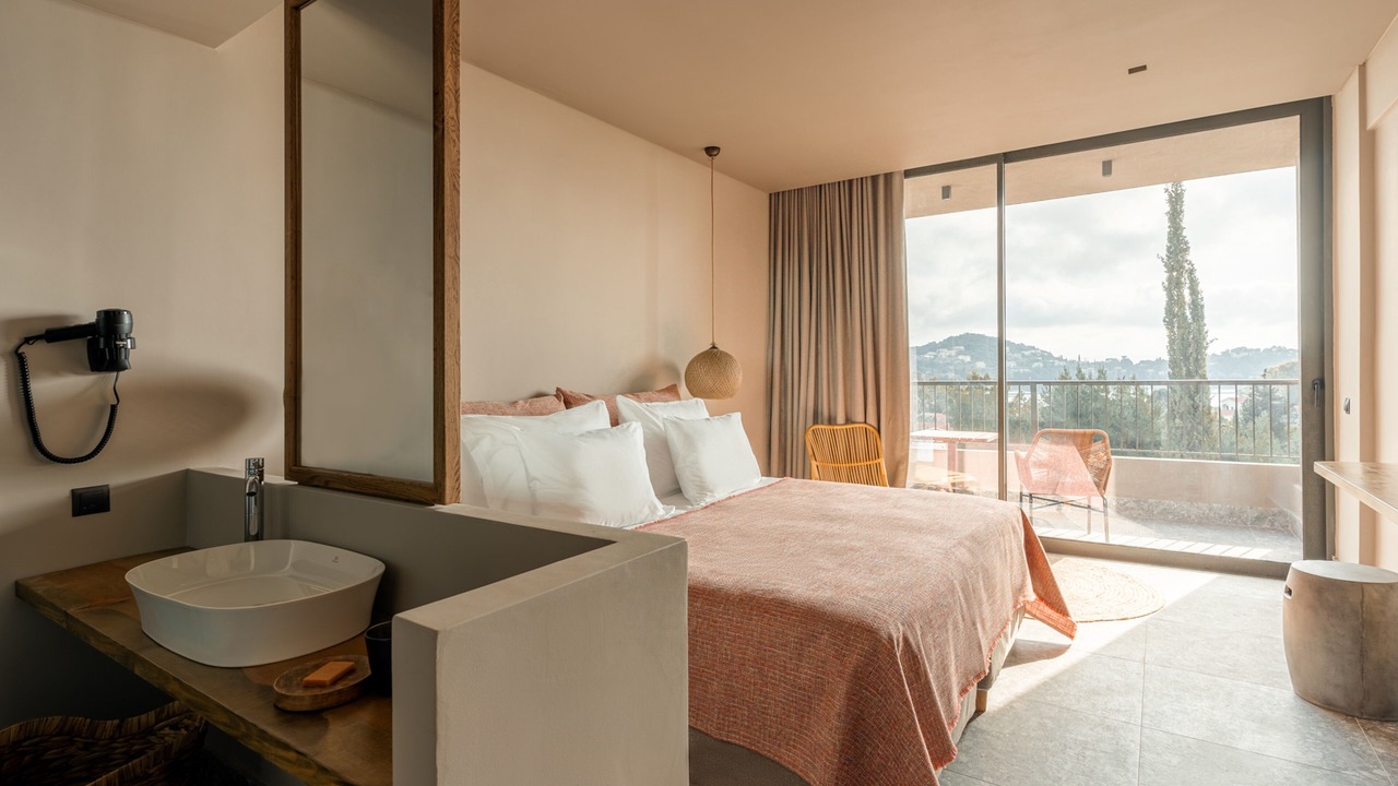 Photo of Bedroom in Tzavros