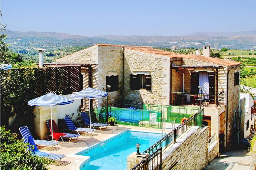 Photo of Outdoor in Asteri