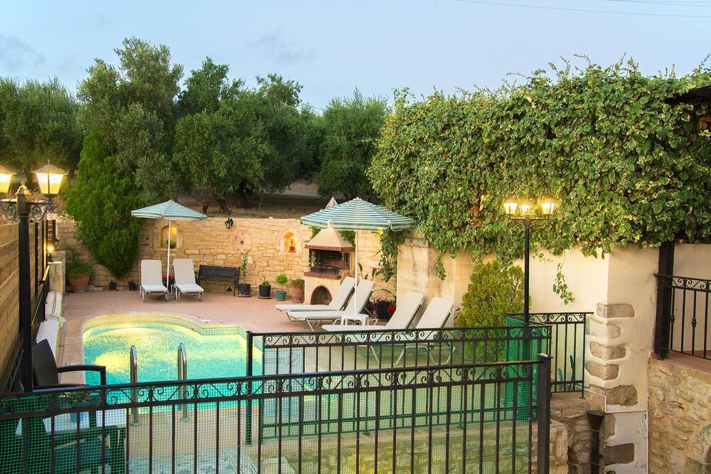 Photo of Outdoor in Asteri