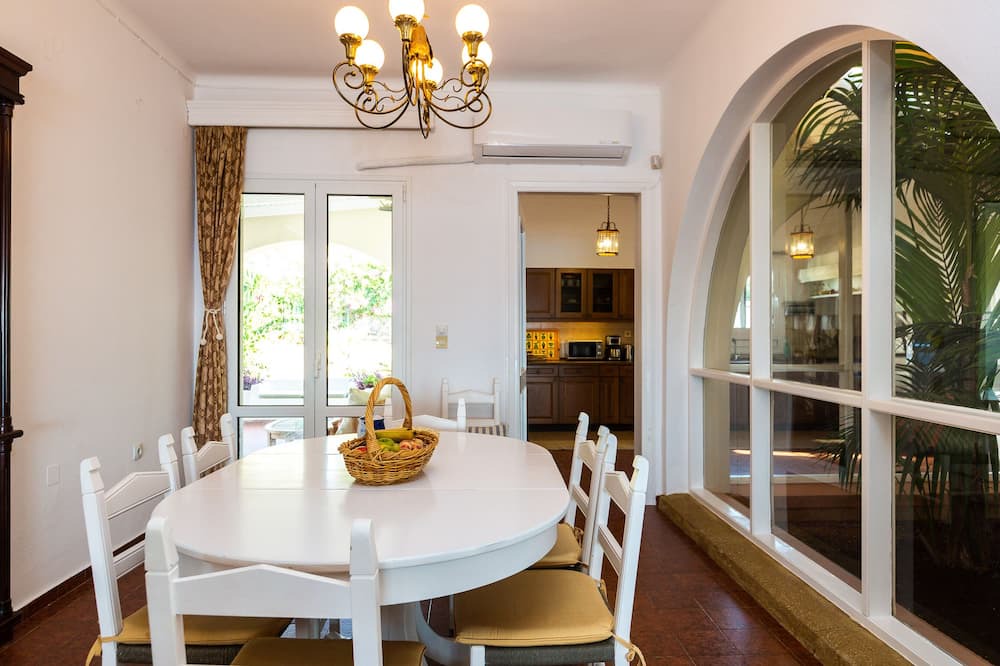 Photo of Patio Balcony in Kalathas
