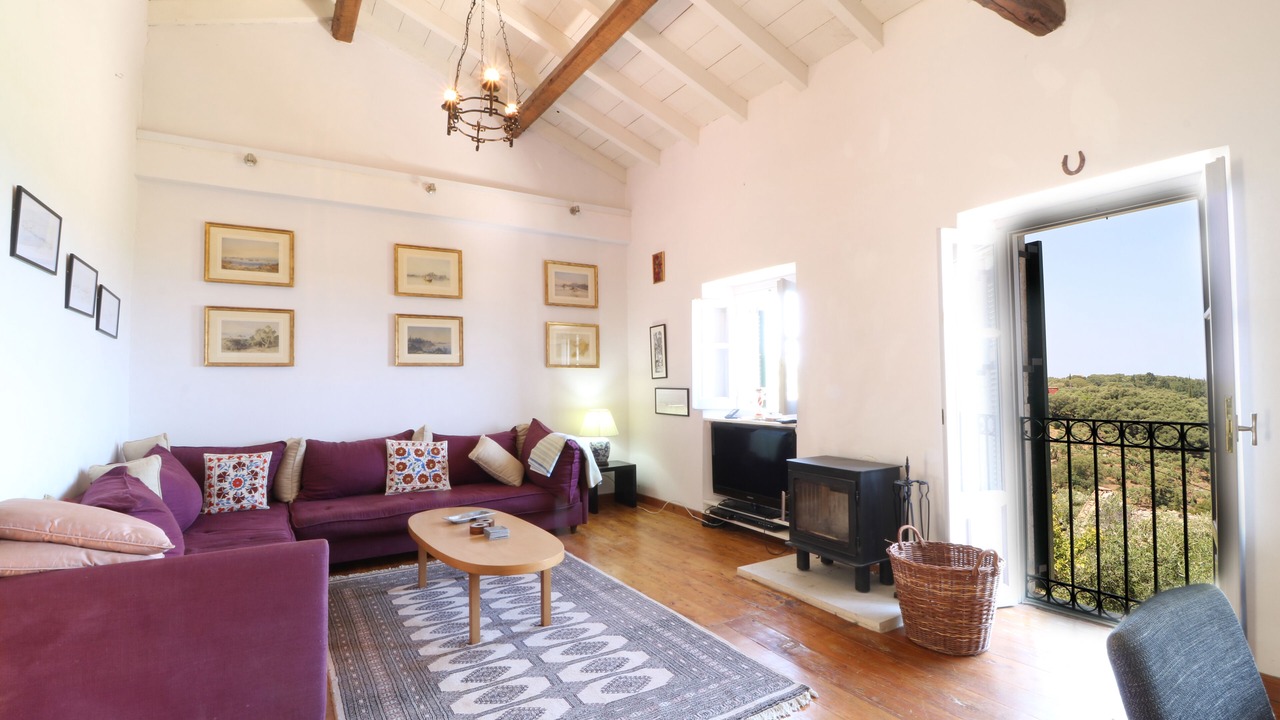 Photo of Livingroom in Petaleia