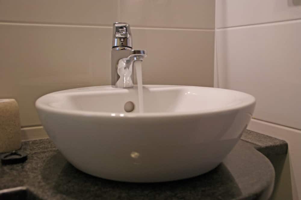 Photo of Bathroom in Episkopos