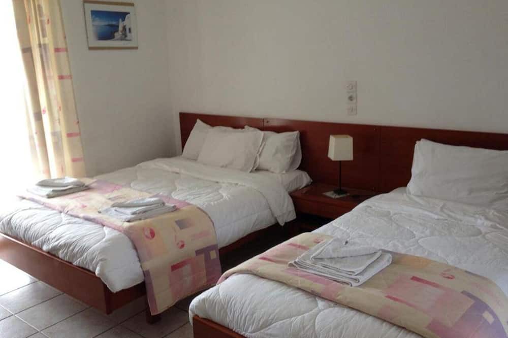 Photo of Bedroom in Marmari