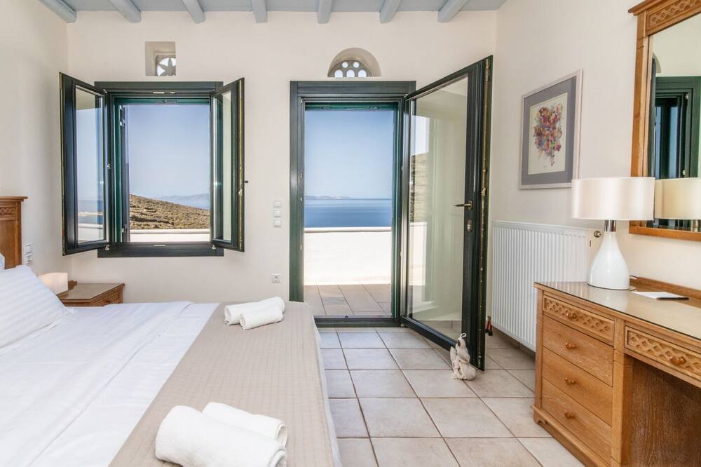 Photo of Bedroom in Exomvourgo
