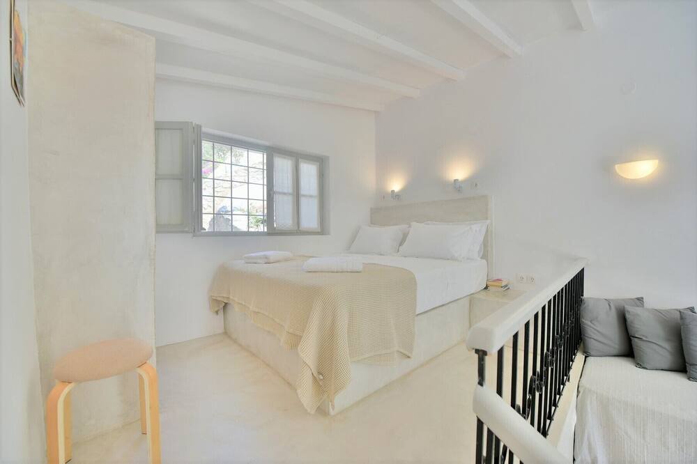 Photo of Bedroom in Vlikhos