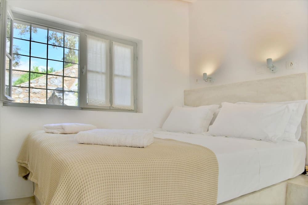 Photo of Bedroom in Vlikhos