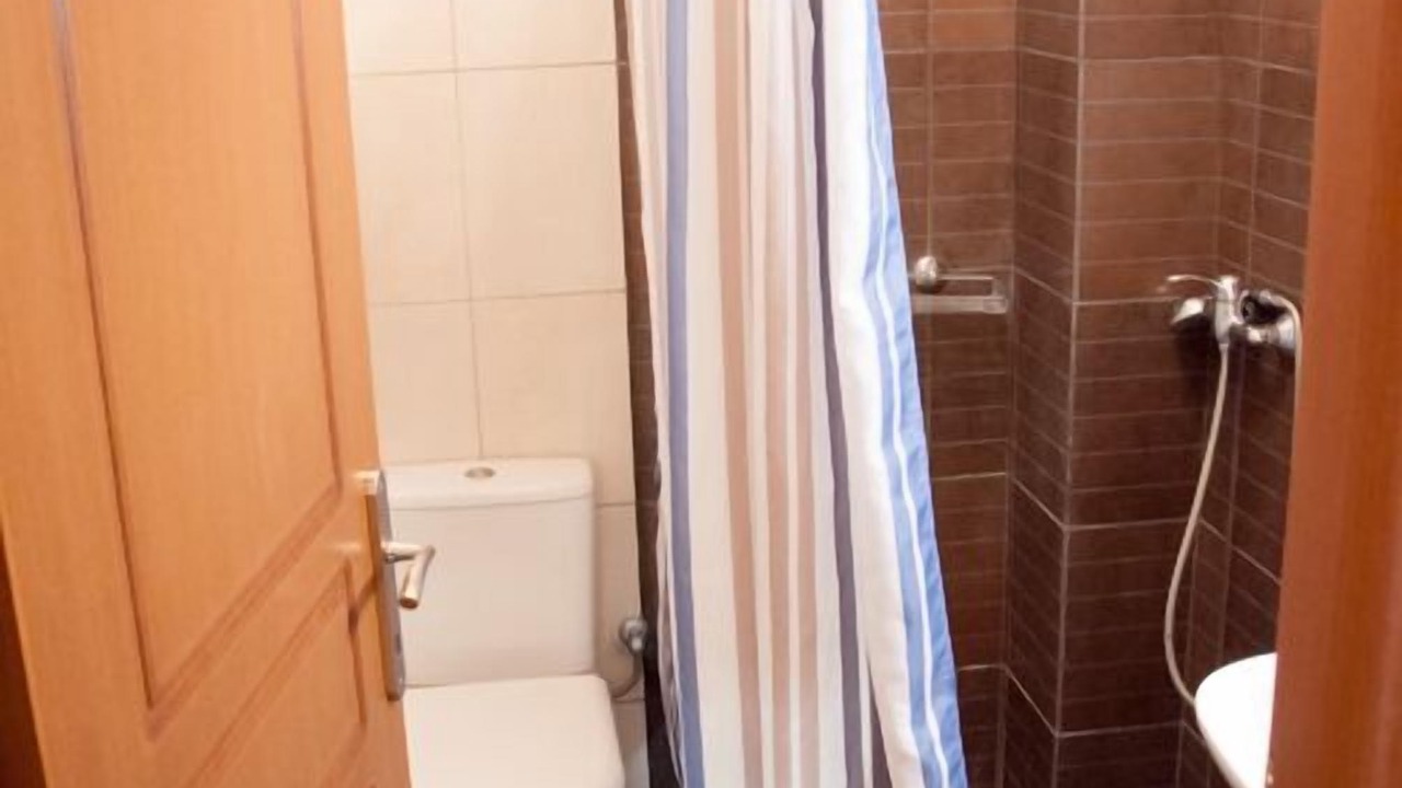 Photo of Bathroom in Varos