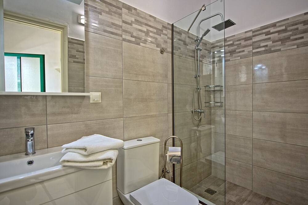 Photo of Bathroom in Barbati