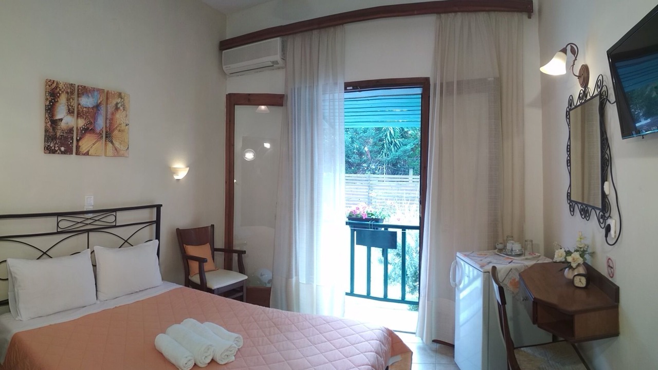 Photo of Bedroom in Kala Nera