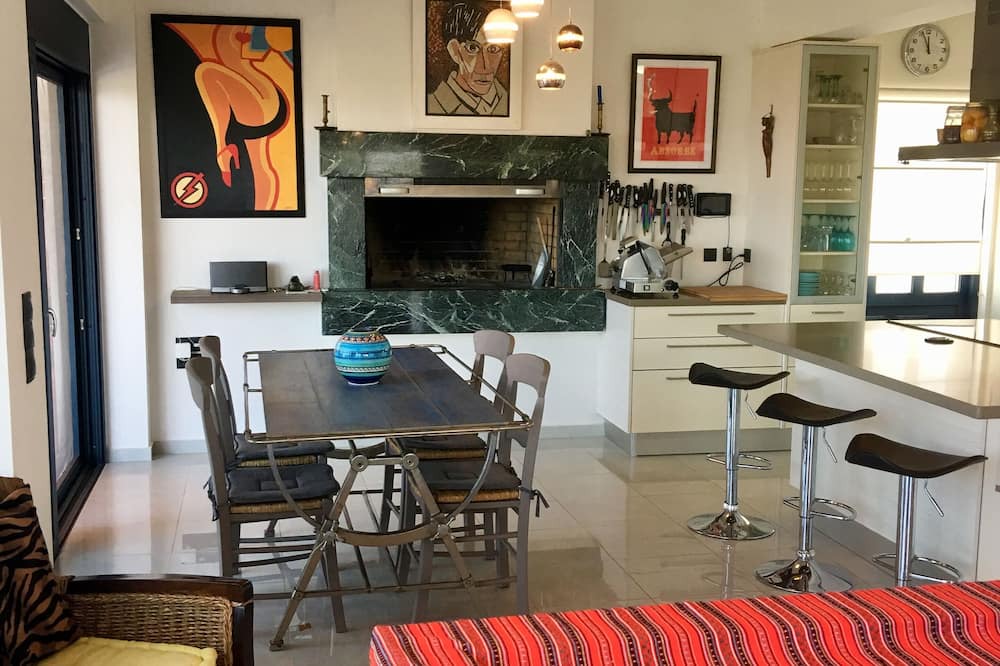 Photo of Kitchen in Plakalona