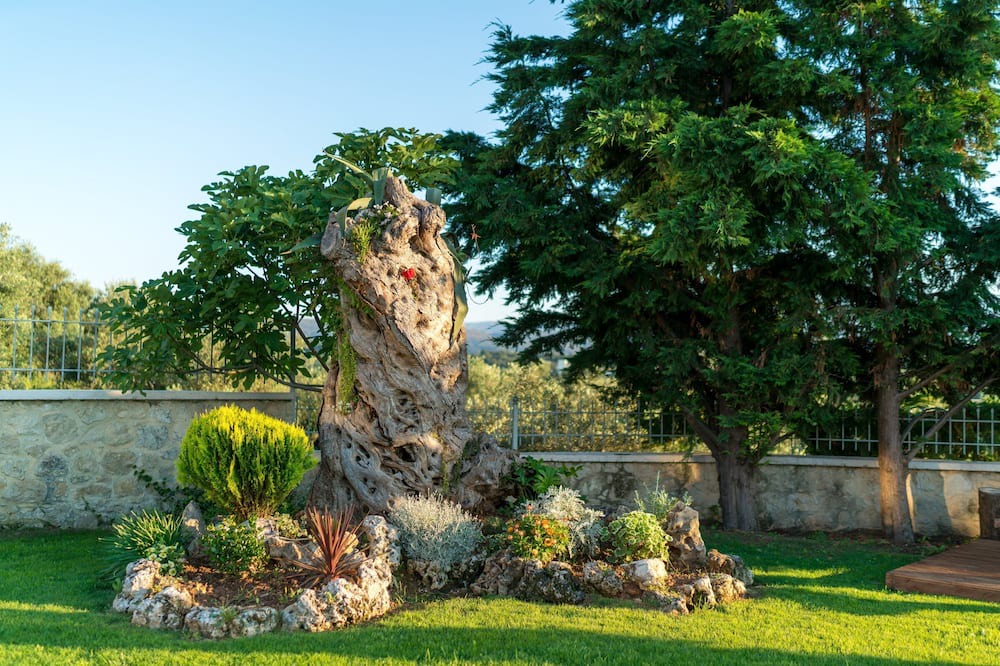 Photo of Outdoor in Kaloniktis