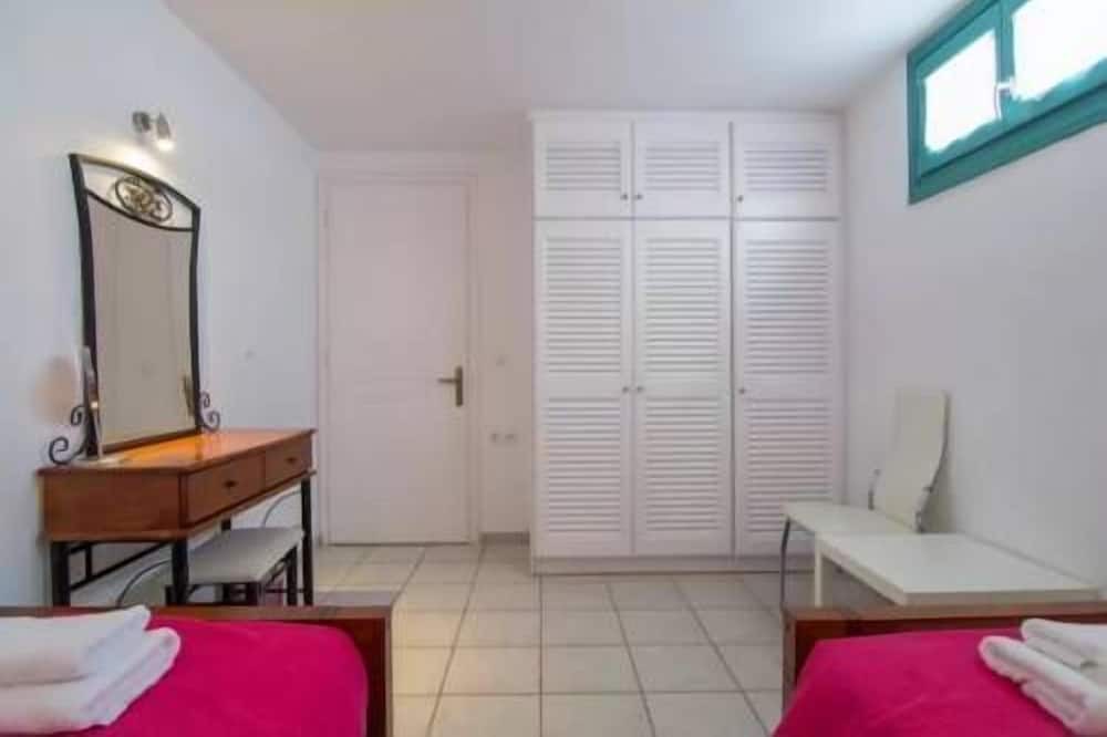 Photo of Bedroom in Imerovigli