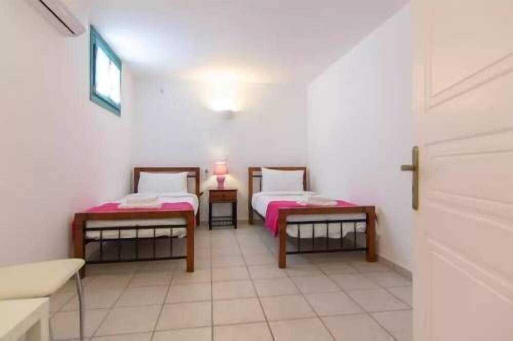 Photo of Bedroom in Imerovigli