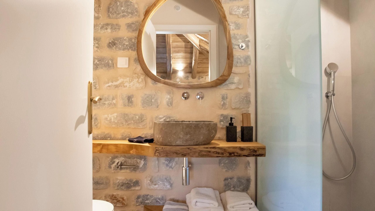 Photo of Bathroom in Karavostasi