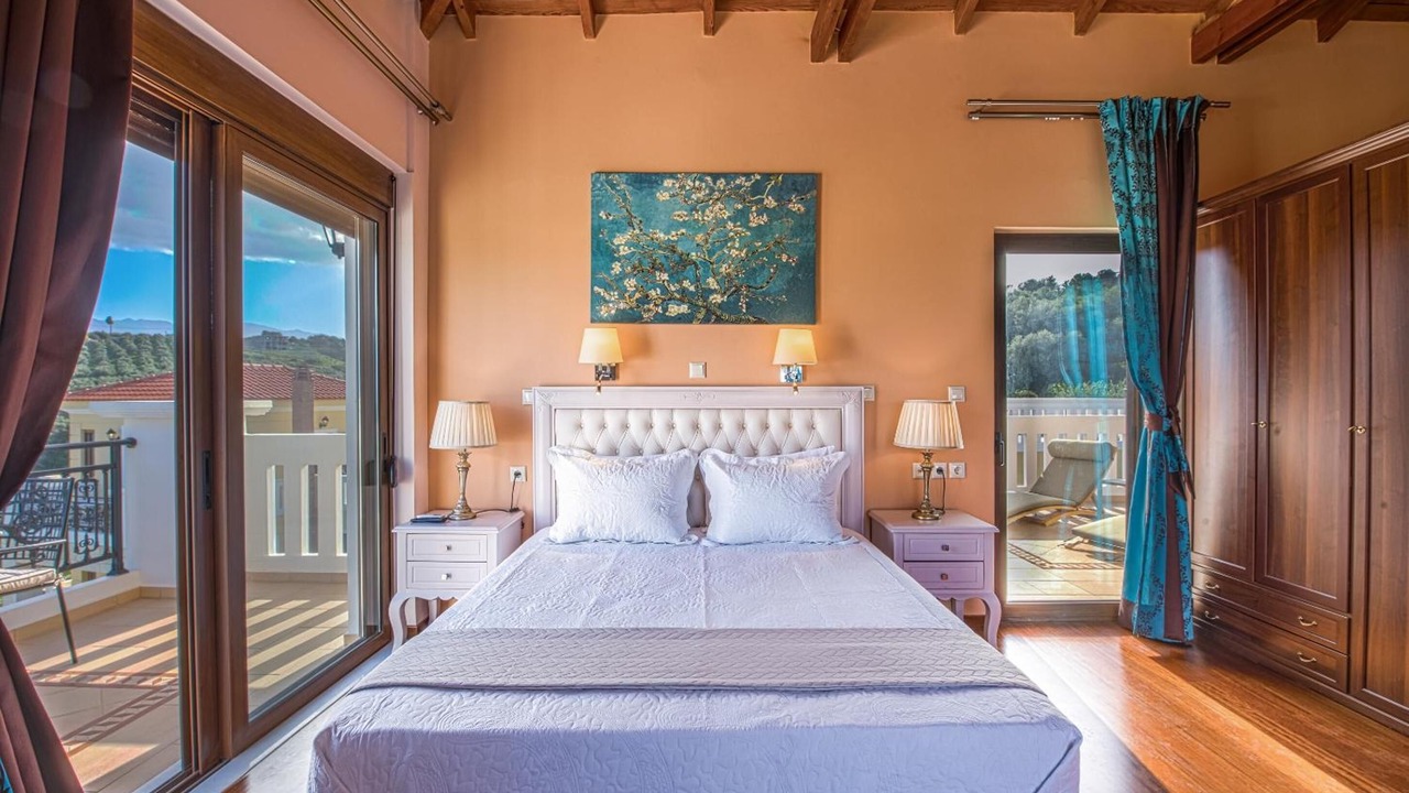 Photo of Bedroom in Kato Stalos