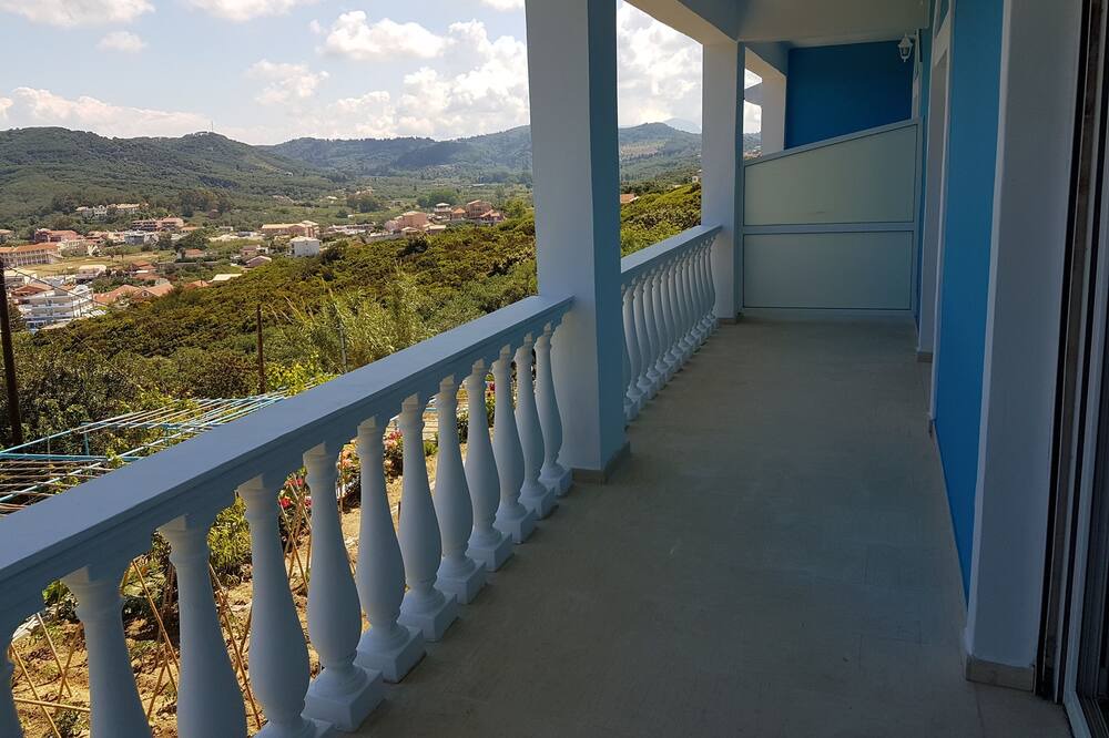 Photo of Patio Balcony in Agios Stefanos Avliotes