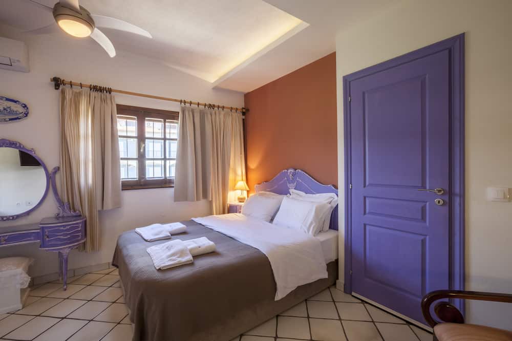 Photo of Bedroom in Paradhisos