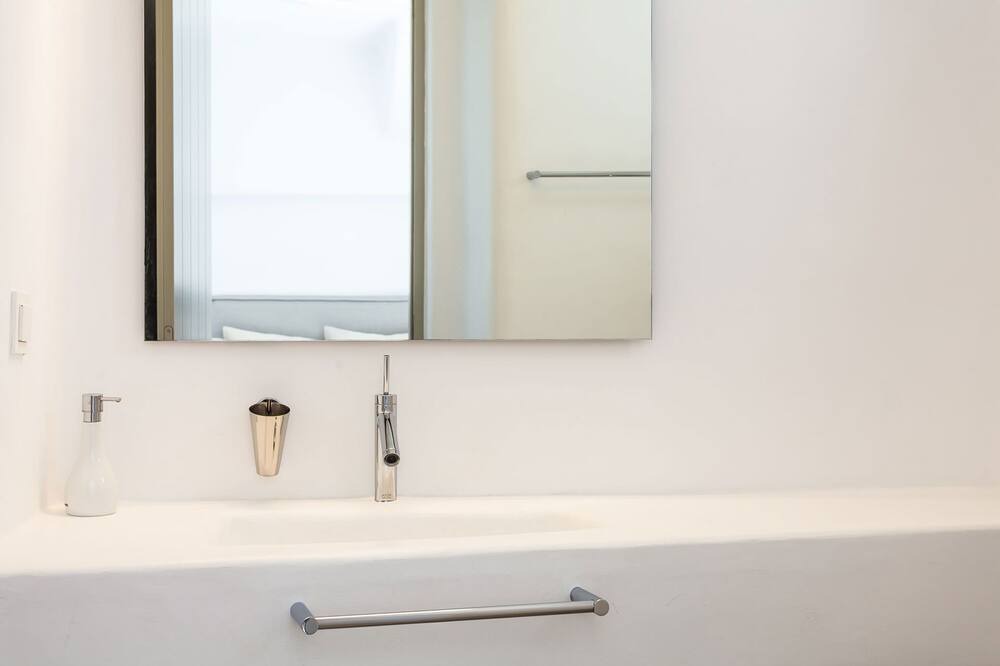 Photo of Bathroom in Xilokeratidi
