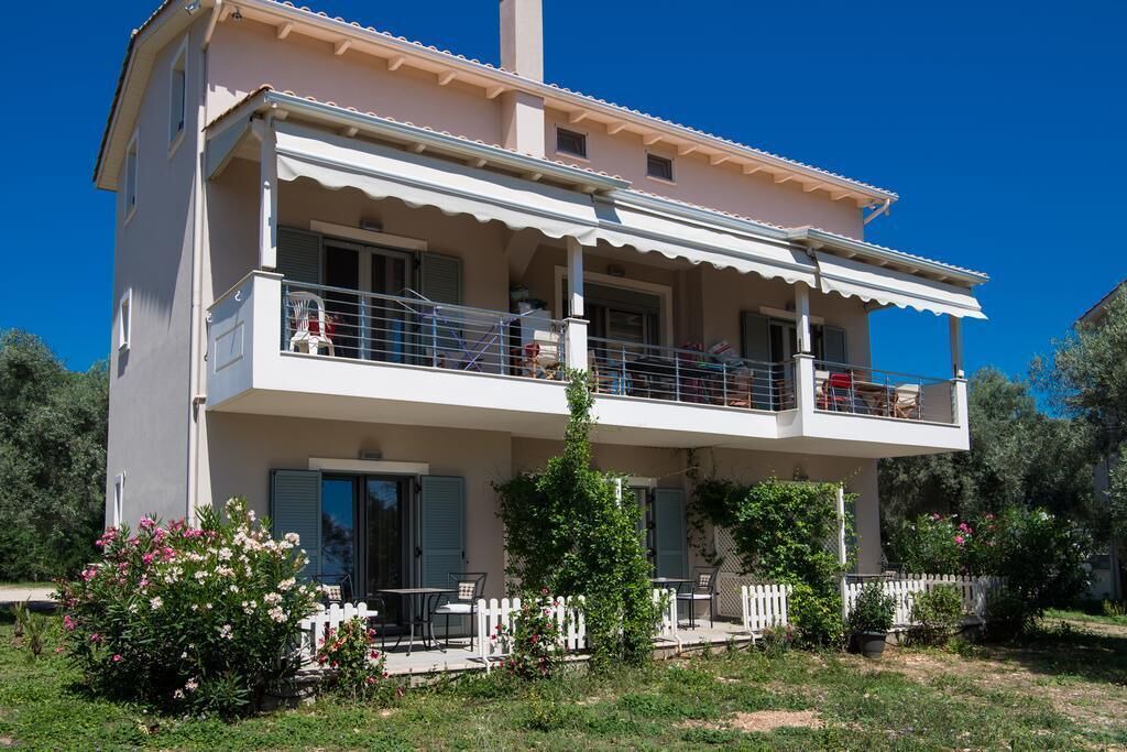 Photo of Outdoor in Apolpaina