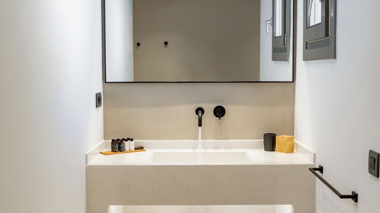 Photo of Bathroom in Fira